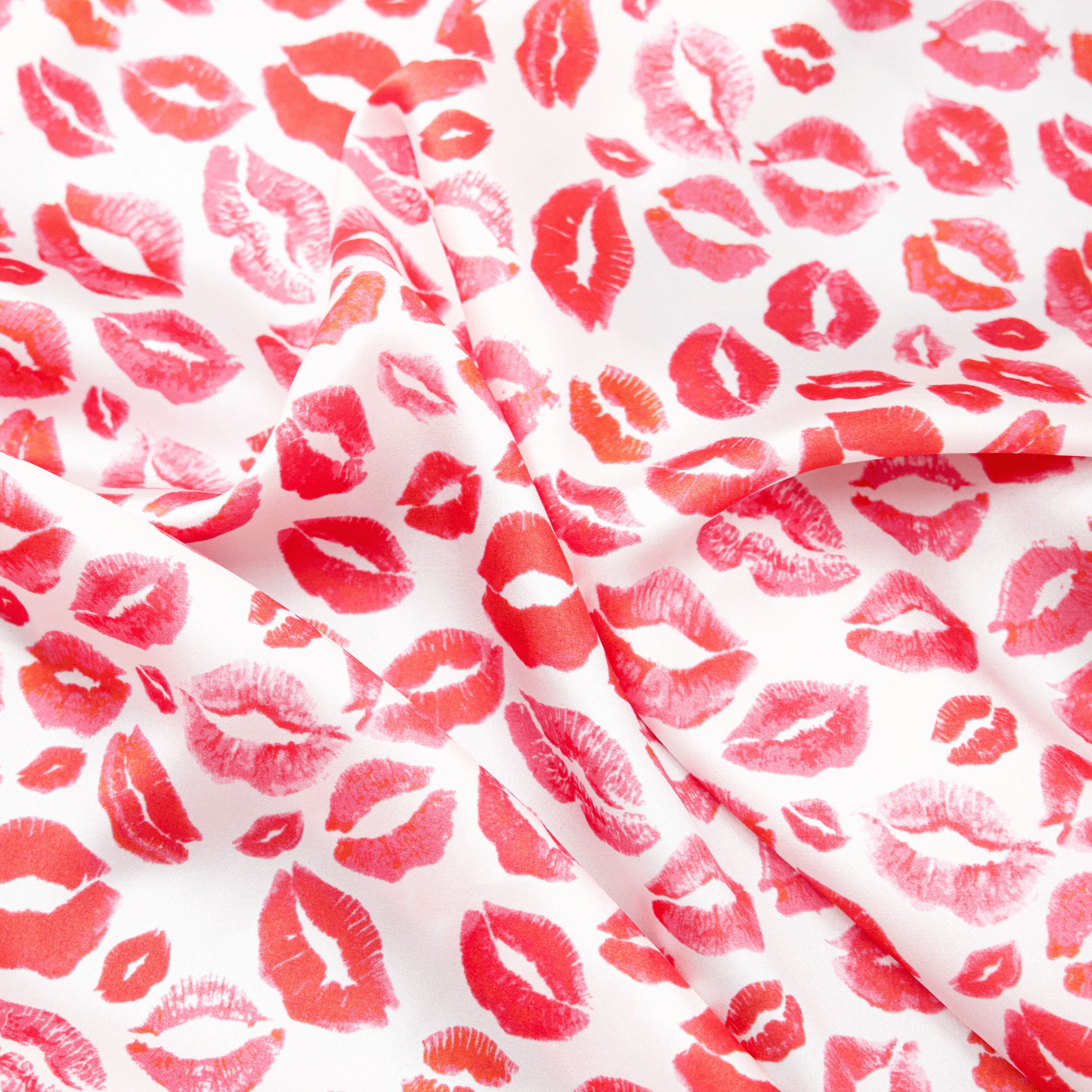 Lips Print 100% Pure Mulberry Silk Fabric 19mm 44" Width Pre - Cut Silk Fabric - NOCHKA
