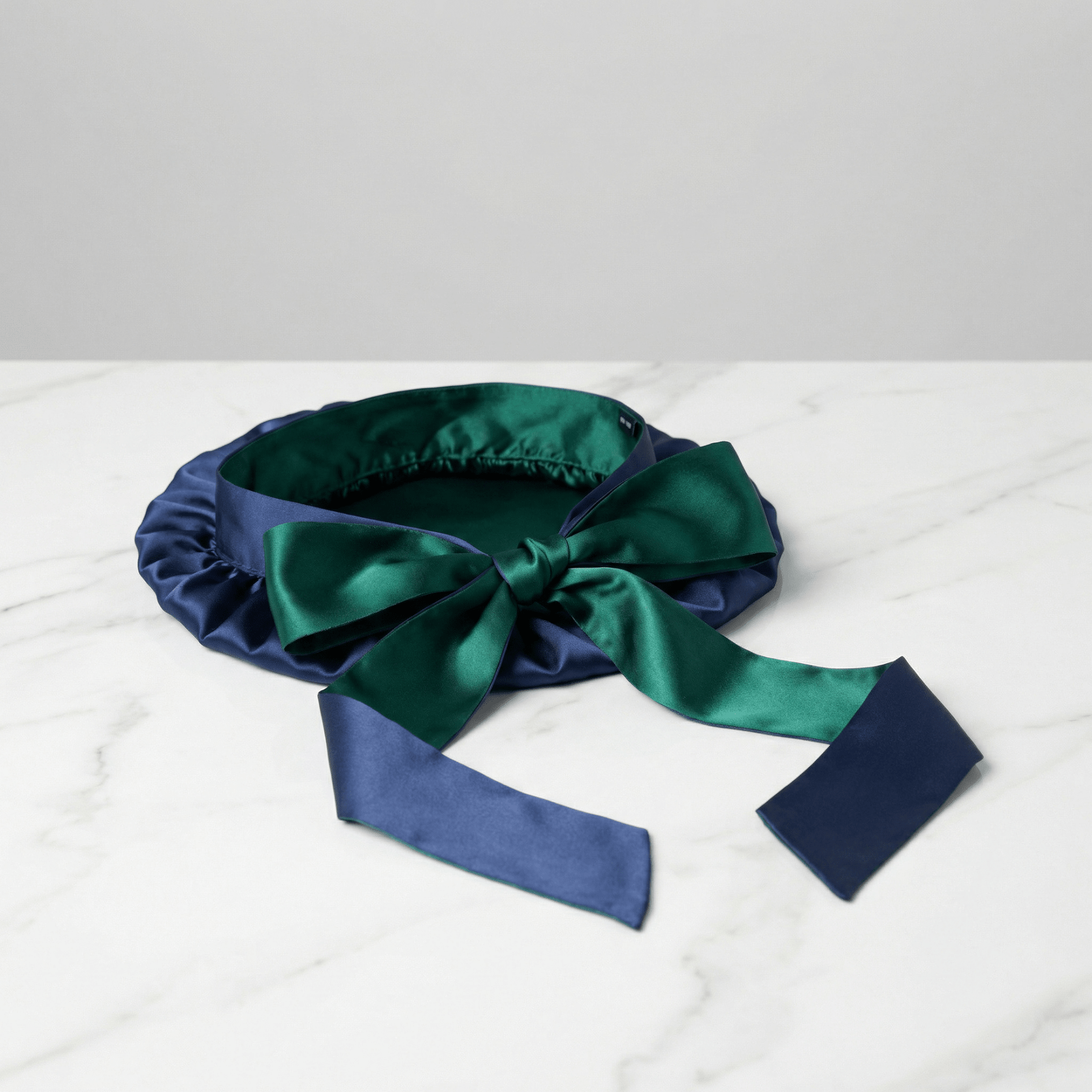 Navy Blue and Hunter Green Reversible Bonnet with Ties - NOCHKA
