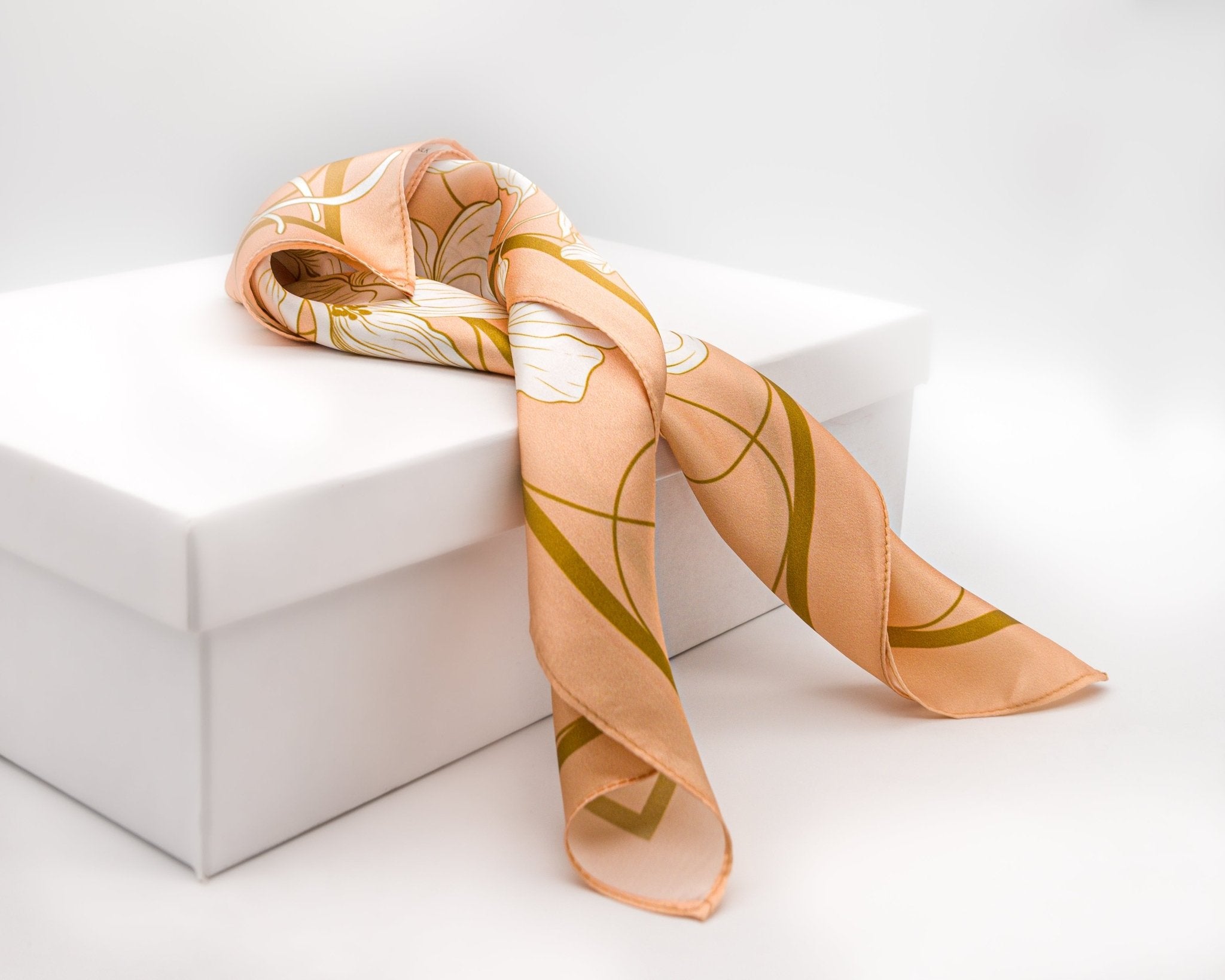 Orchid Peach Mulbery Silk Square Scarf - NOCHKA
