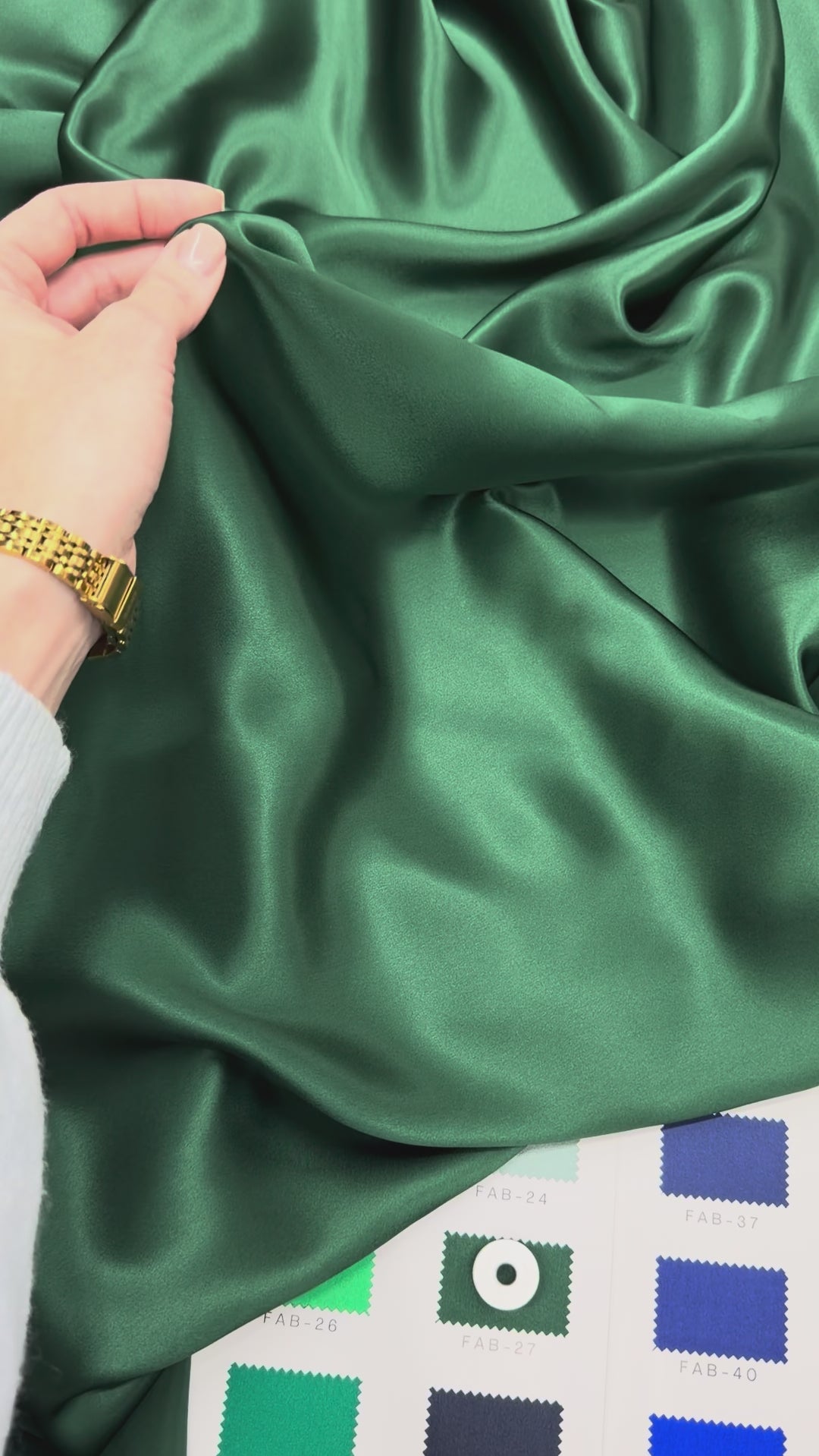 Hunter Green 100% Pure Mulberry Silk Fabric 19mm Cut-to-Size Silk Fabric
